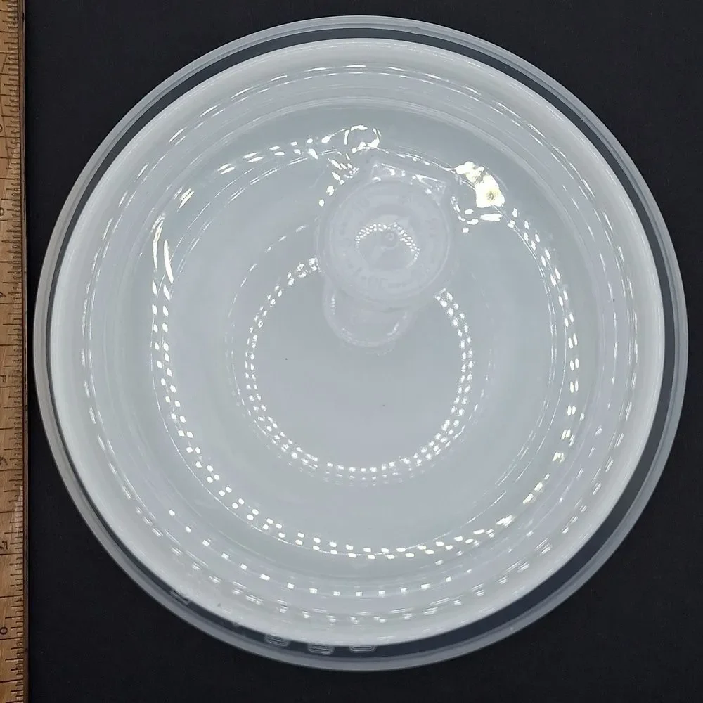 Hello Kitty ceramic storage bowl sealed lid air vent apple design